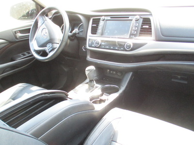 toyota highlander se xle