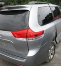 toyota sienna le