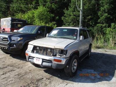 toyota 4runner sr5