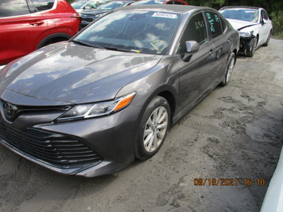 toyota camry l le xle se xse