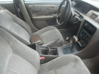 toyota camry le xle