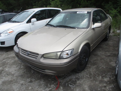 toyota camry le xle