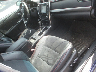 toyota camry le xle se xse