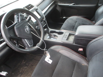 toyota camry le xle se xse