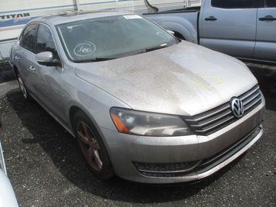 volkswagen passat se