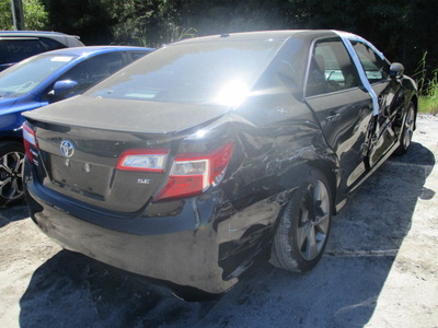 toyota camry se xle