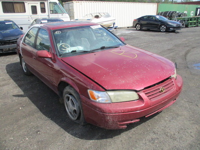 toyota camry ce le xle