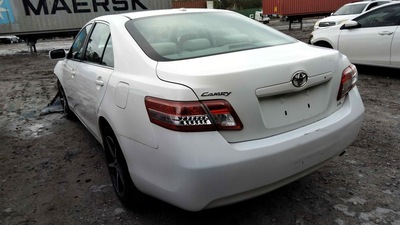 toyota camry se le xle