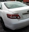 toyota camry se le xle