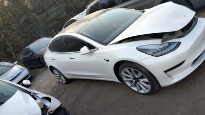 tesla model 3 0l