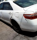 toyota camry se le xle