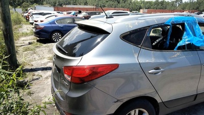 hyundai tucson 2 4l