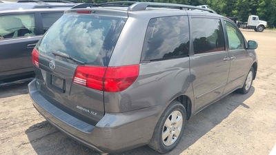 toyota sienna 3 3l