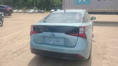 toyota prius 1 8l