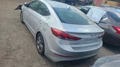 hyundai elantra 2l