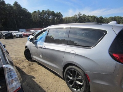 chrysler pacifica touring