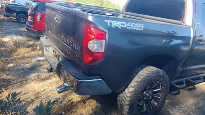 toyota tundra 5 7l