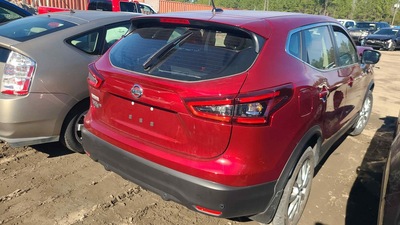 nissan rogue sport 2l