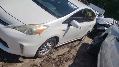 toyota prius v 1 8l