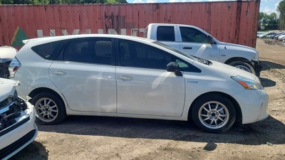 toyota prius v 1 8l