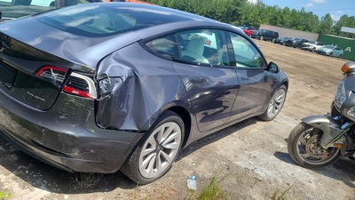 tesla model 3 0l