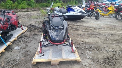 ski doo snowmobile freeride