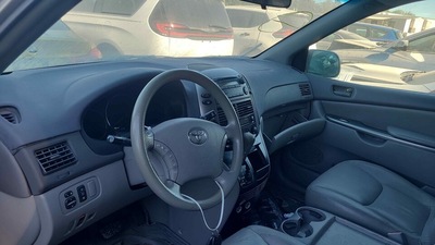 toyota sienna 3 5l