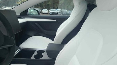 tesla model 3 0l