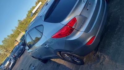 hyundai tucson 2 4l