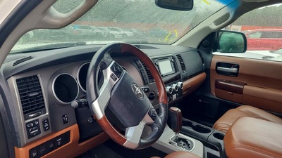 toyota sequoia 5 7l