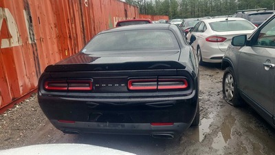 dodge challenger 5 7l