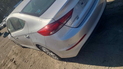 hyundai elantra 2l