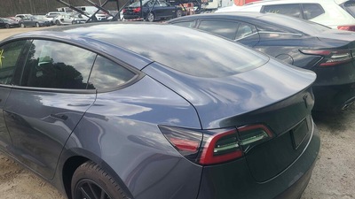 tesla model 3 0l