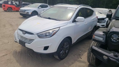 hyundai tucson 2 4l