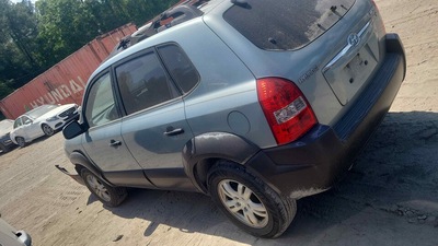 hyundai tucson 2 7l