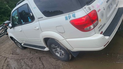 toyota sequoia 4 7l