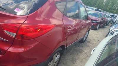 hyundai tucson 2 4l