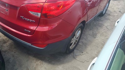 hyundai tucson 2 4l